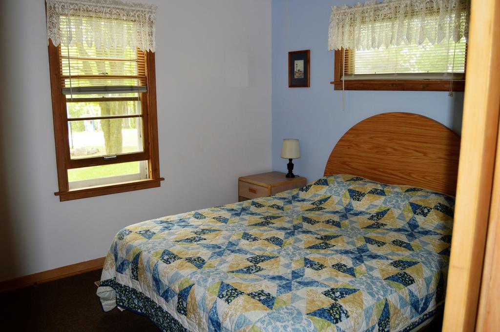 Baileys Sunset Cottages Baileys Harbor Extérieur photo